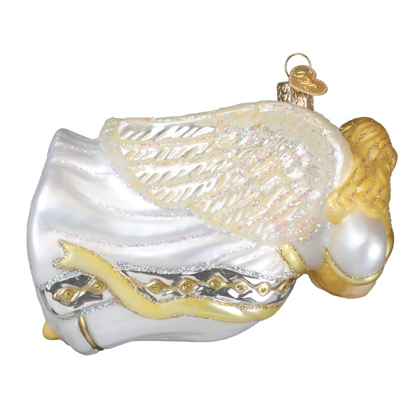Angel With Heart Ornament – Elegant Christmas Tree Decoration