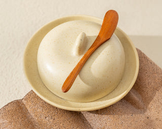 HAAND Butter Dish – Handcrafted Porcelain Butter Keeper
