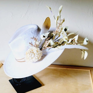 Boho Western Floral Feather Bridal Hat – Statement Wedding Hat