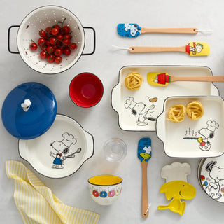 Lenox Chef Snoopy Rectangular Baker, stoneware (view 4)