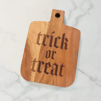 Oneida Vintro Halloween Trick or Treat Cheese Board, wood/acacia