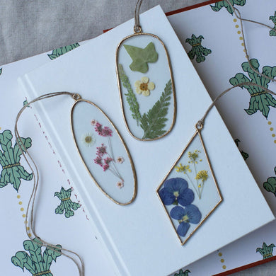 Buttercup Squoval Pressed Floral Hanging Pendant