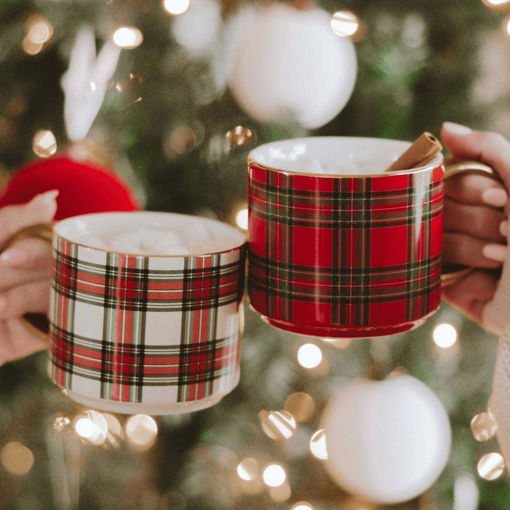 White Plaid 14 oz Gold Handle Coffee Mug