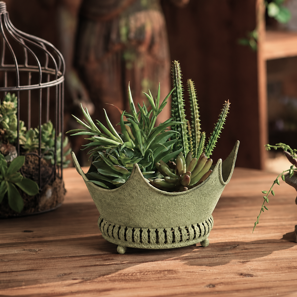 Rustic Crown-Shaped Metal Pedestal Planter