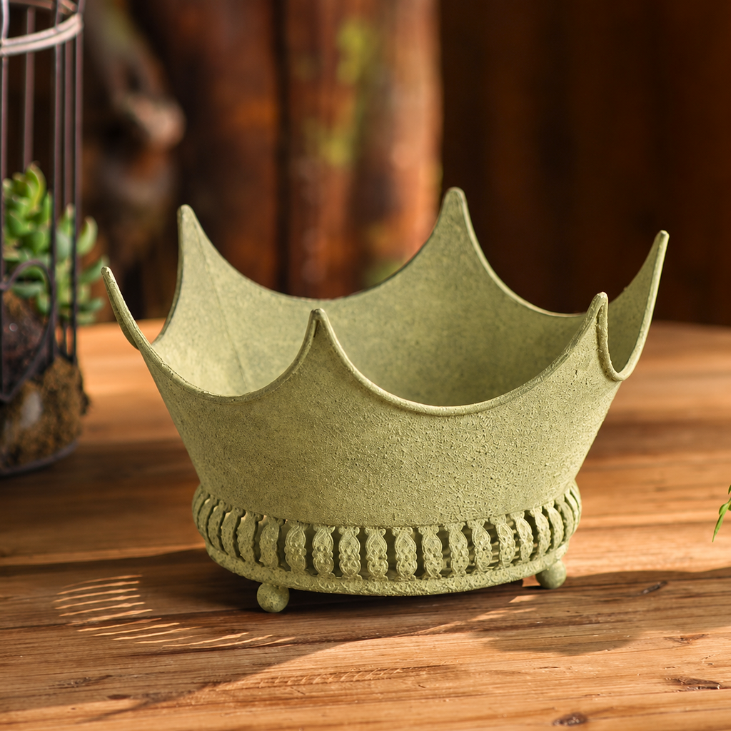 Rustic Crown-Shaped Metal Pedestal Planter
