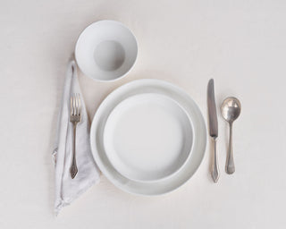 HAAND Skali Coupe 3-Piece Dinner Setting – Handcrafted Porcelain Place Setting