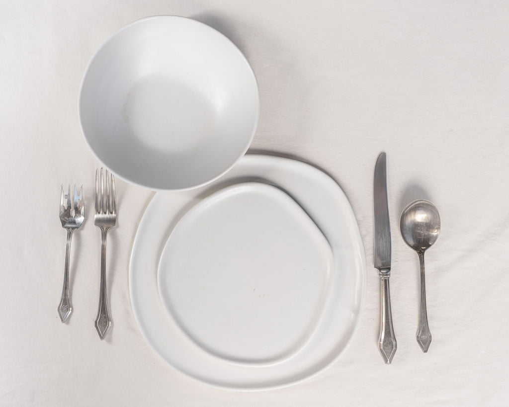 HAAND Ripple 3-Piece Dinner Setting – Handcrafted Porcelain Dinnerware Set