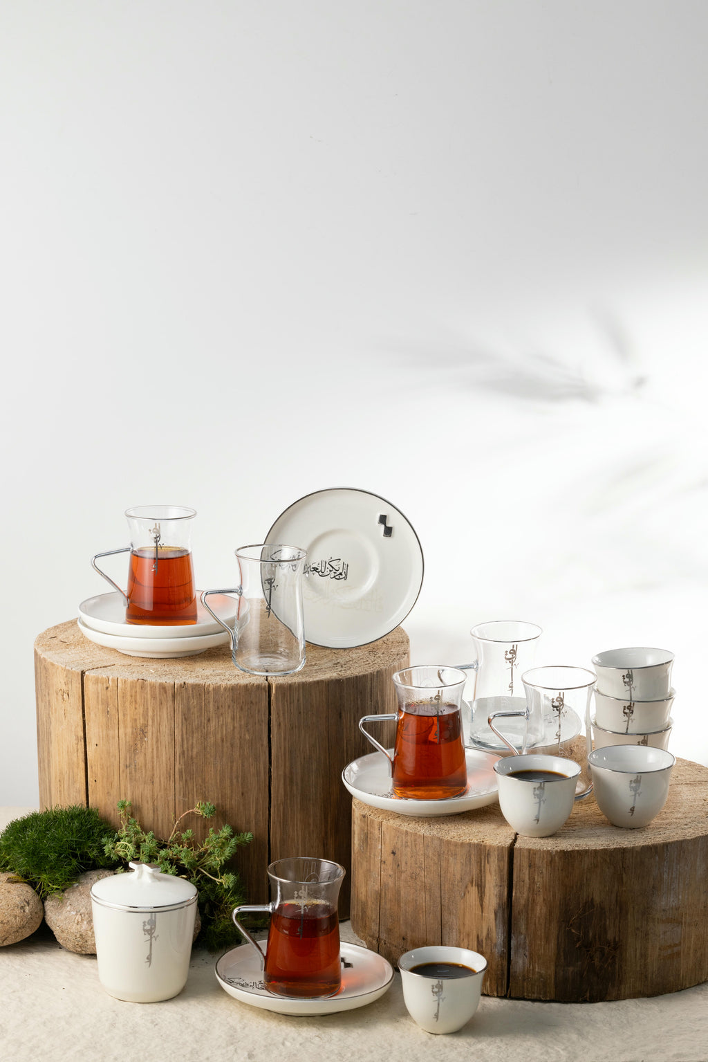 Liqa'a - Tea Set (19-Pc) - Pearl White & Silver