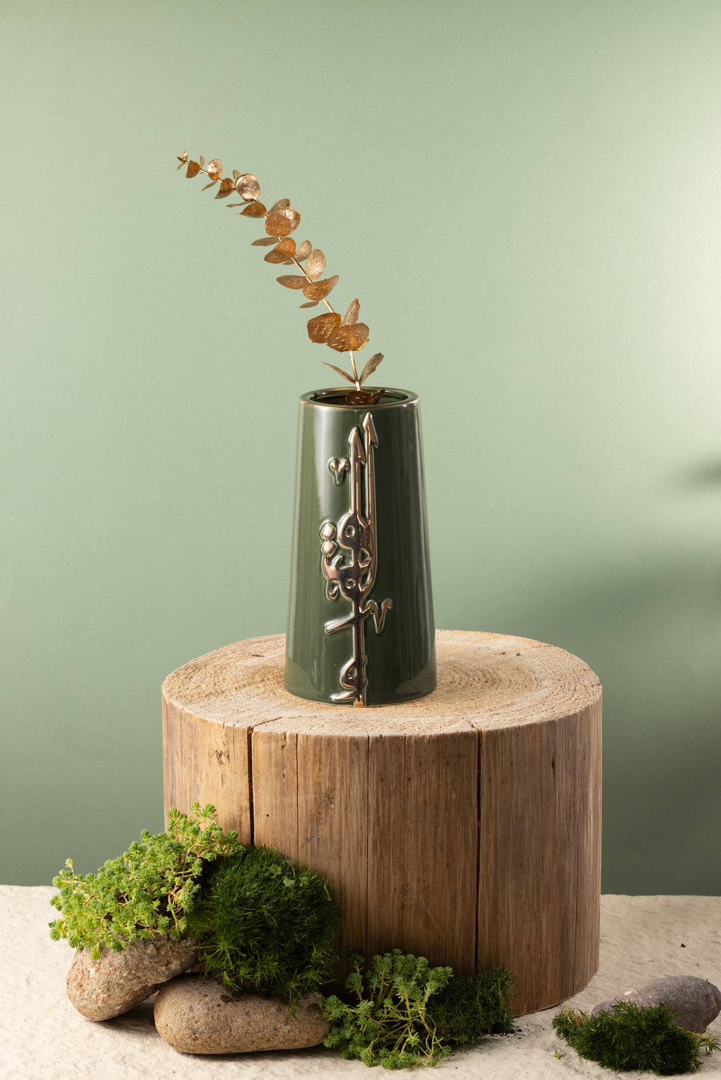 Liqa'a - Medium Decorative Vase - Olive Green & Gold