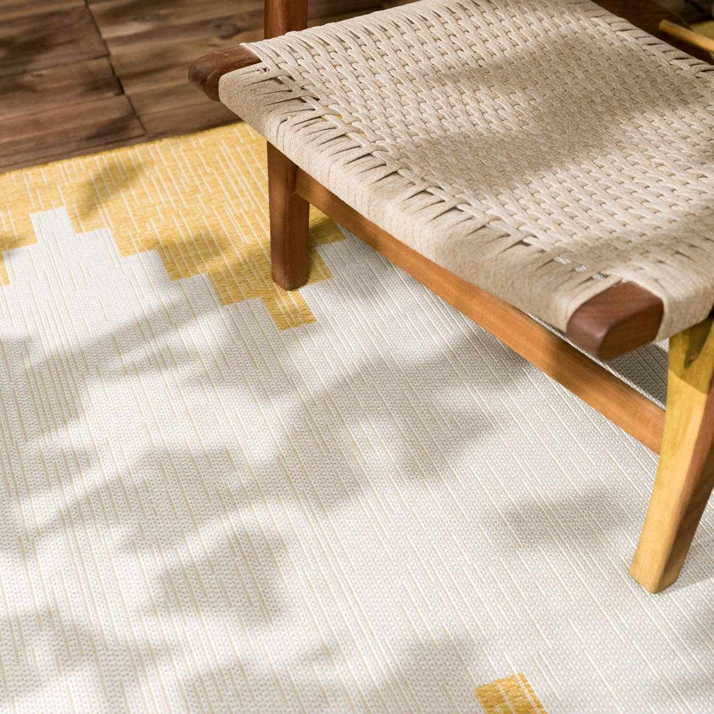Djugun Yellow Outdoor Rug – Bright Durable Weather-Resistant Patio Carpet