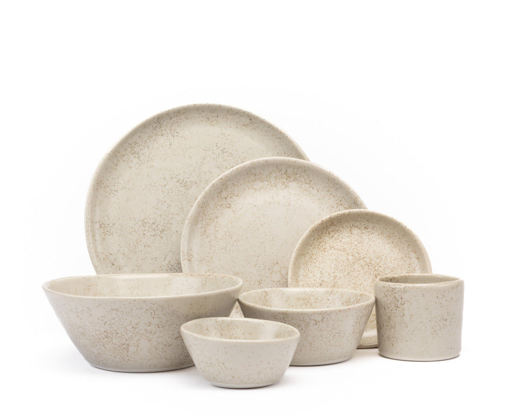 HAAND Hestia 7-Piece Dinner Setting – Handcrafted Porcelain Dinnerware Set