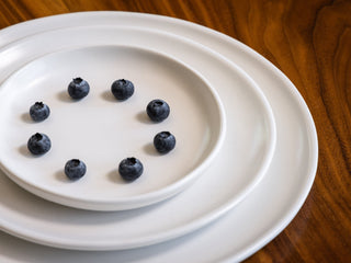 HAAND Hestia 5-Piece Dinner Setting – Handcrafted Porcelain Dinnerware Set