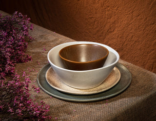 HAAND Hestia 4-Piece Dinner Setting – Handcrafted Porcelain Dinnerware Set