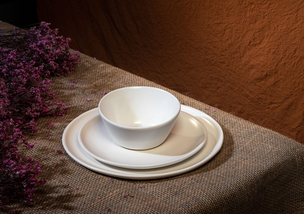 HAAND Hestia 3-Piece Dinner Setting – Handcrafted Porcelain Place Setting