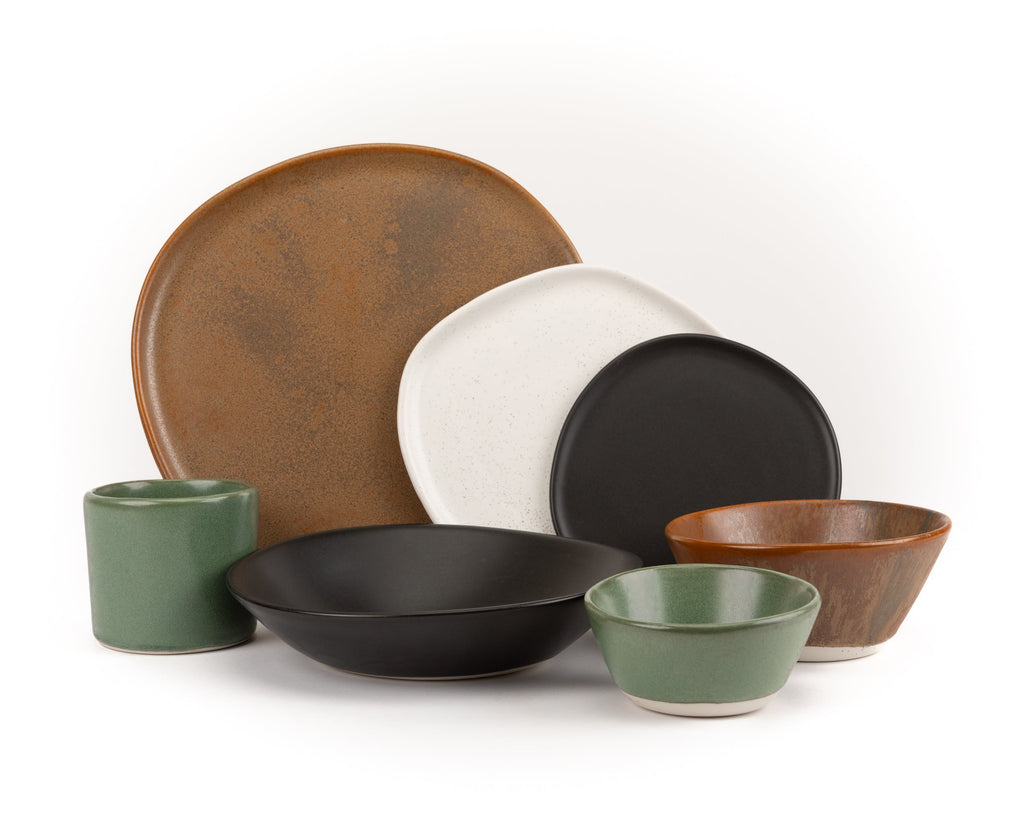 HAAND Ripple 7-Piece Dinner Setting – Handcrafted Porcelain Dinnerware Set