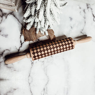 Courtly Checkered & Diamond Embossed Rolling Pin – Decorative Cookie Rolling Pin