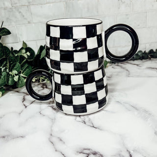 Retro Black & White Checkered Ceramic Mug – Vintage Gingham Coffee Mug (13.5 oz)
