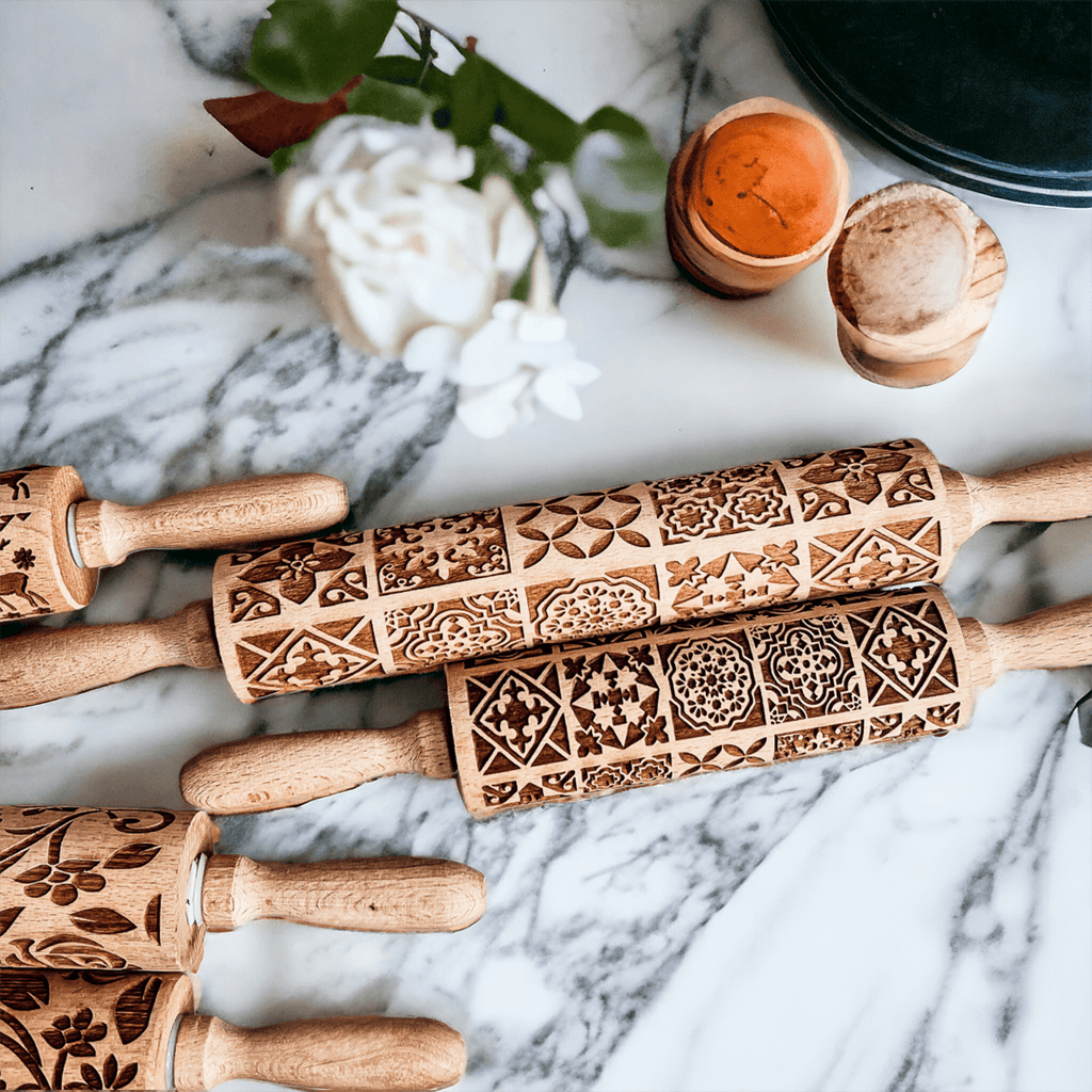 Embossed Rolling Pin Gift Set – Patterned Rolling Pin with Cookie Cutters (Box Style)