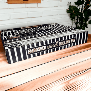 Embossed Rolling Pin Gift Set – Patterned Rolling Pin with Cookie Cutters (Box Style)