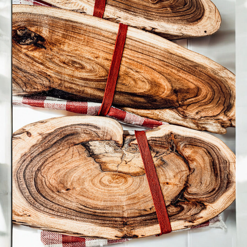 Holiday Charcuterie Board & Tartan Kitchen Towel Set – Merry or Joyful