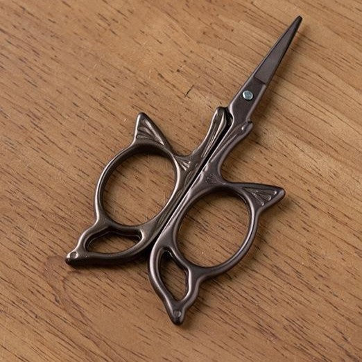 Vintage-Style Embroidery Scissors with Brocade Sheath