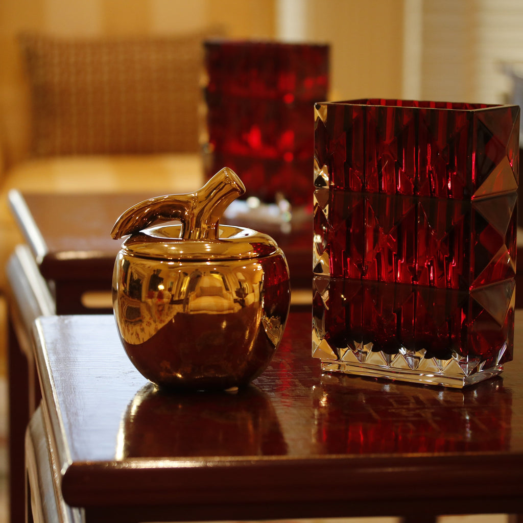 Gold Malus Apple Candle – Luxury Apple Fragrance Candle in Gold Finish