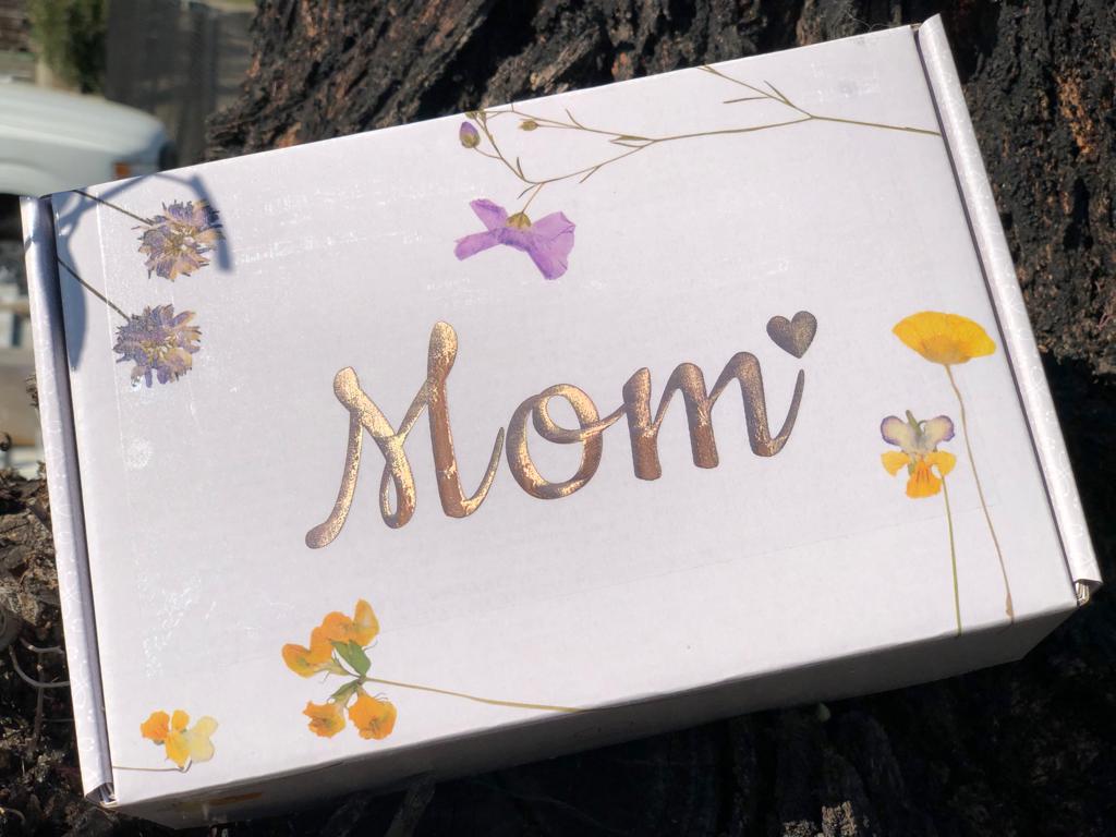 Lavender Spa Gift Box – Natural Bath & Body Relaxing Package for Friend or Loved One