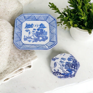 Chinoiserie Soap & Porcelain Dish Set – Blue Willow Sandalwood Gift Set