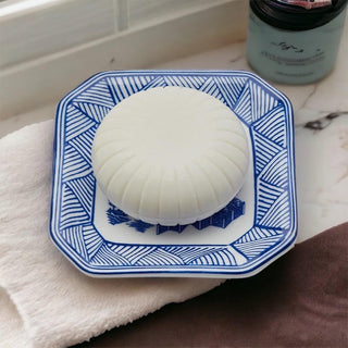 Chinoiserie Soap & Porcelain Dish Set – Blue Willow Sandalwood Gift Set