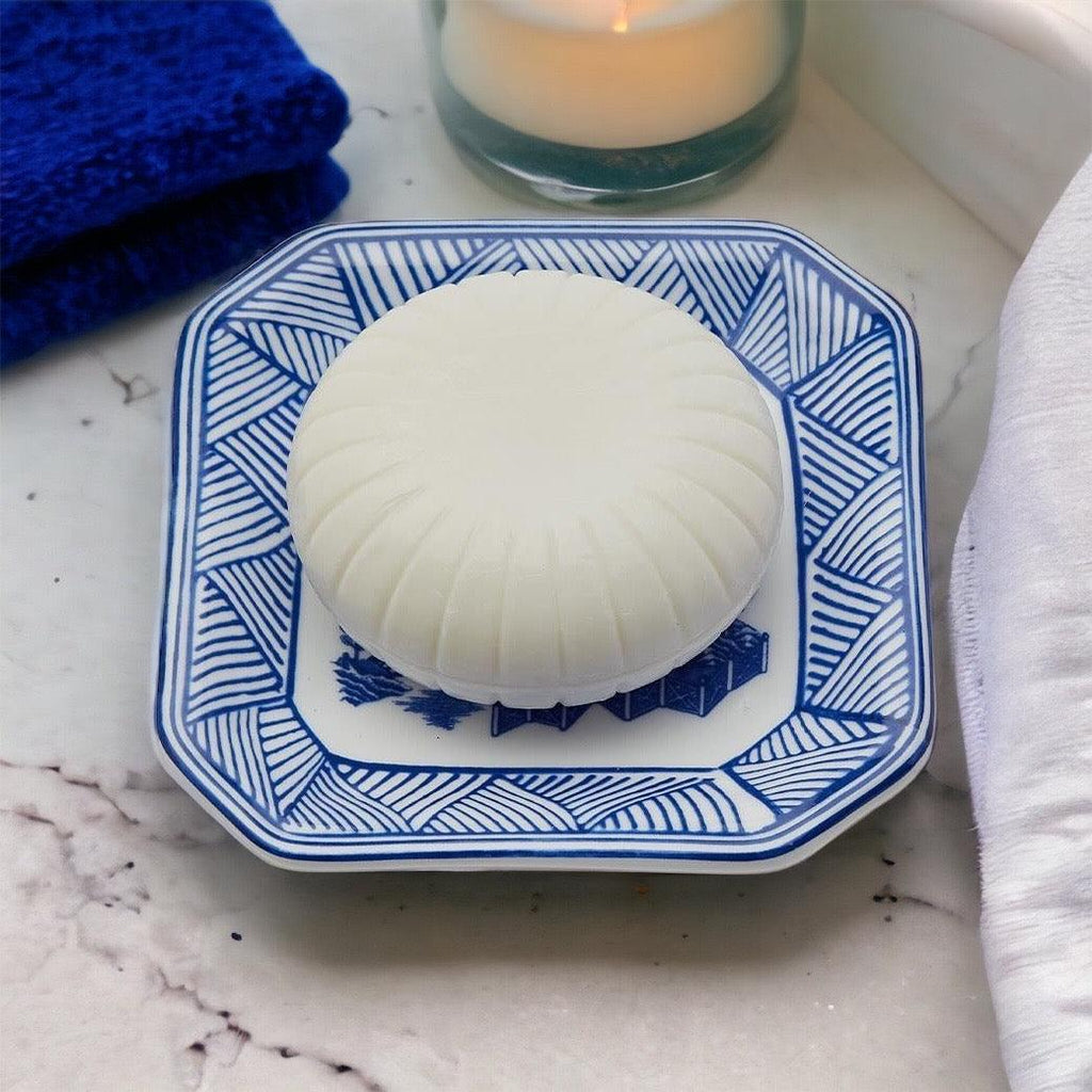 Chinoiserie Soap & Porcelain Dish Set – Blue Willow Sandalwood Gift Set