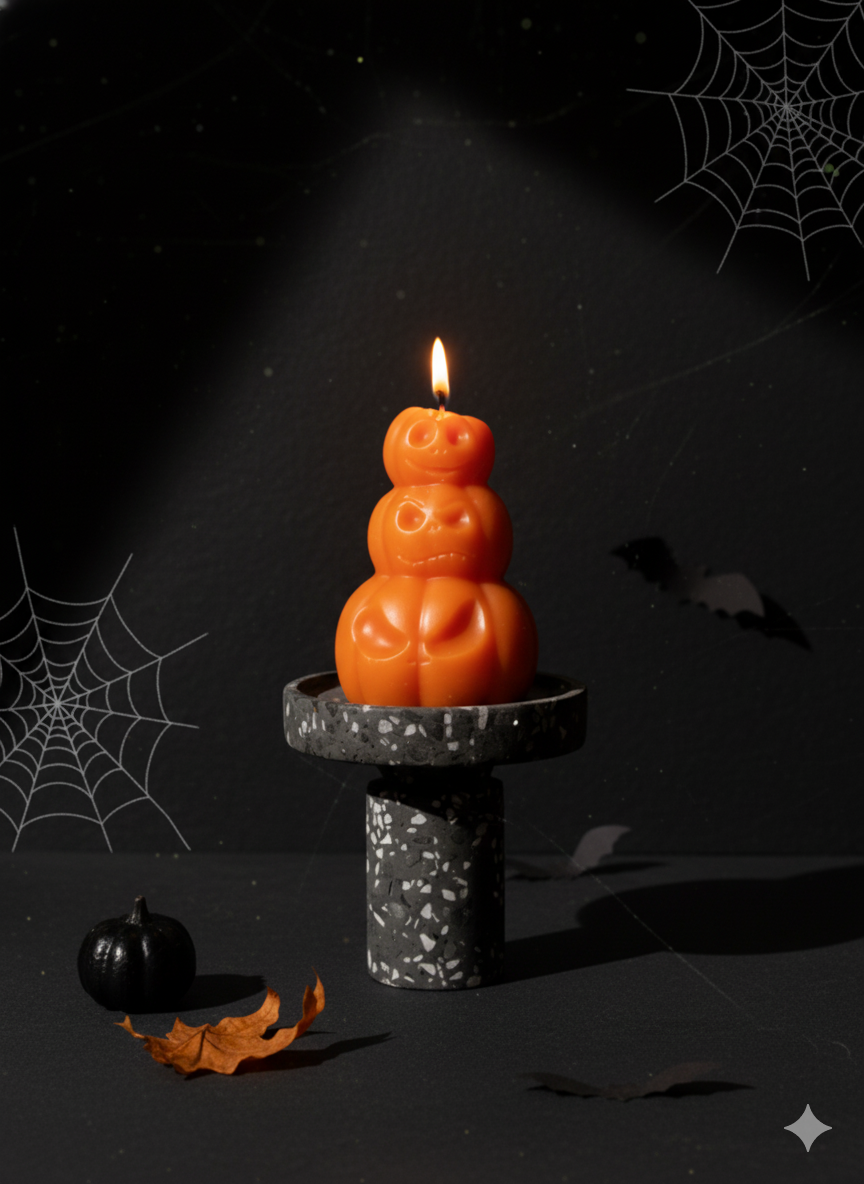 Hand-Poured Pumpkin Candle – Cozy Fall Spice