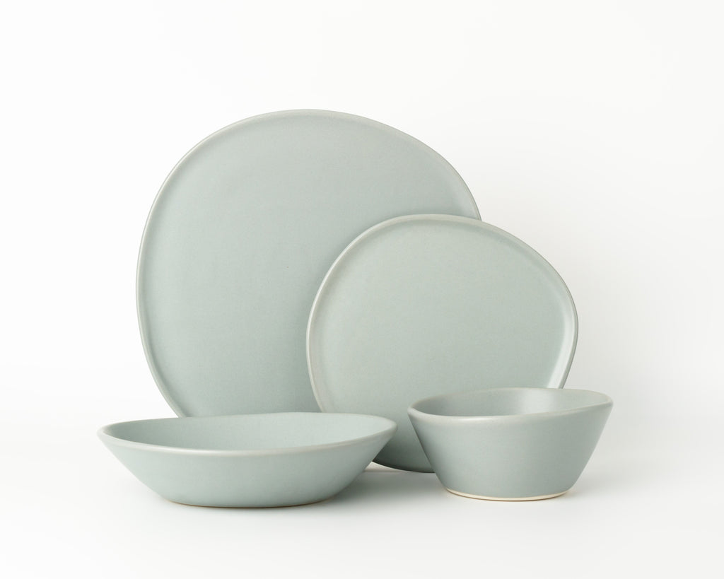 HAAND Ripple 4-Piece Dinner Setting – Handcrafted Porcelain Dinnerware Set