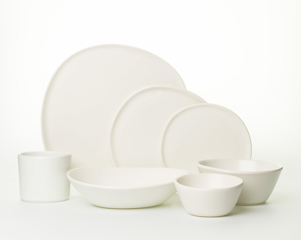 HAAND Ripple 7-Piece Dinner Setting – Handcrafted Porcelain Dinnerware Set