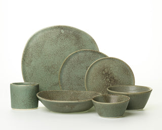 HAAND Ripple 7-Piece Dinner Setting – Handcrafted Porcelain Dinnerware Set