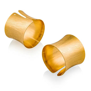 Set of 6 Gold Napkin Rings with Lined Metallic Design
