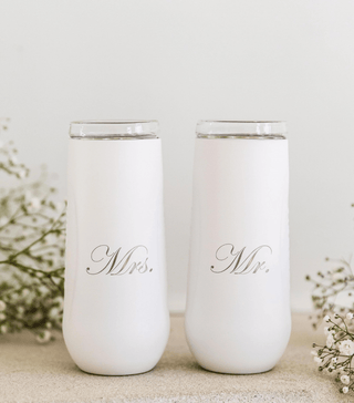 Mr. & Mrs. Champagne Flutes in White – Glass-Lined Wedding Toast Set