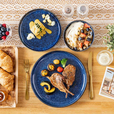 18 Piece Stoneware Dinnerware Set – Service for 6