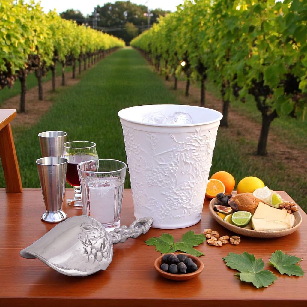 Sculpted Grape Pattern Ice Scoop | Refined Bar Elegance