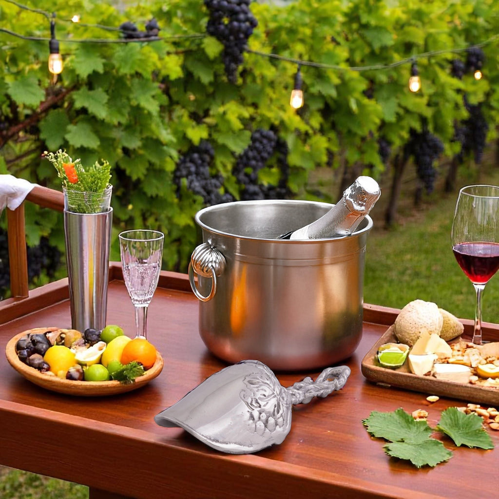 Sculpted Grape Pattern Ice Scoop | Refined Bar Elegance