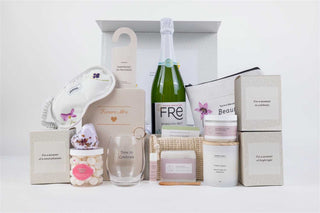 Bride to Be Gift Basket – Elegant Bridal Shower Gift Box for Bride and Bridesmaids