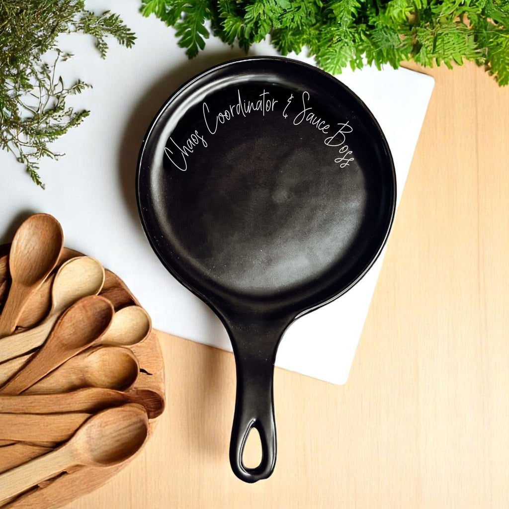 Chaos & Sauce Boss Spoon Rest with Wooden Spoon – Funny Porcelain Kitchen Gift