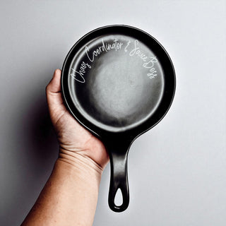 Chaos & Sauce Boss Spoon Rest with Wooden Spoon – Funny Porcelain Kitchen Gift