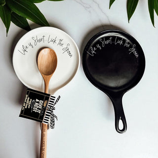 Lick the Spoon Cursive Spoon Rest with Wooden Spoon – Funny Porcelain Kitchen Gift