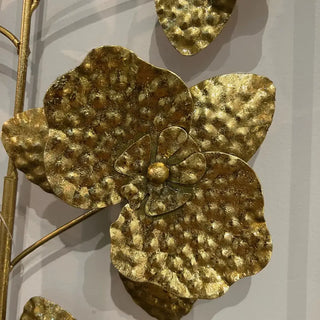 Elegant Metal Floral Wall Décor Frame