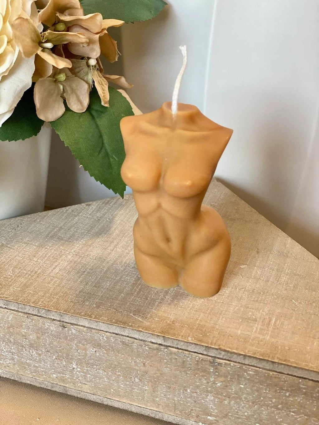 Female Body Candle - Artistic Soy Wax Scented Candle for Elegant Home Decor