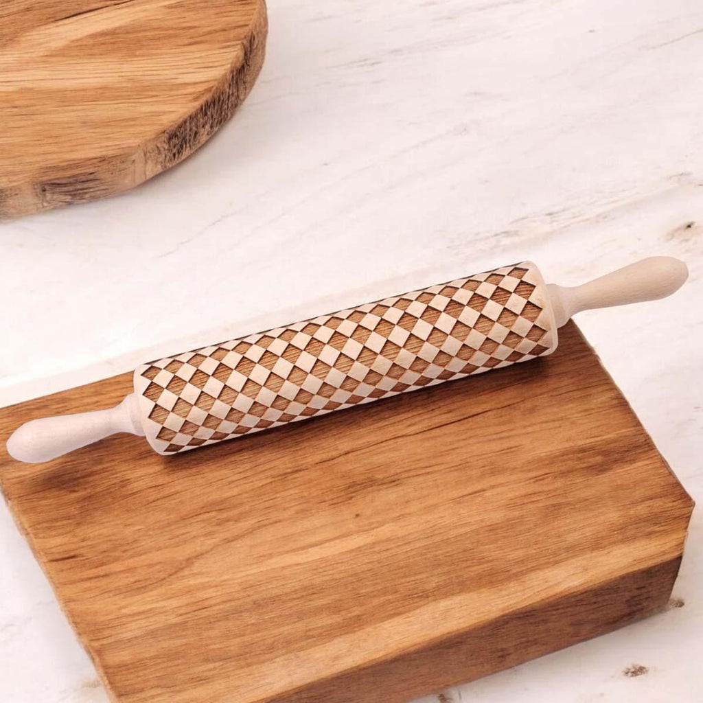 Courtly Checkered & Diamond Embossed Rolling Pin – Decorative Cookie Rolling Pin