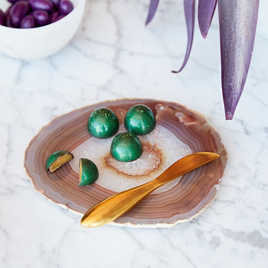 Ita Gemstone Cheese Plate & Spreader Set in Sand Agate & Gold - Anara Lifestyle