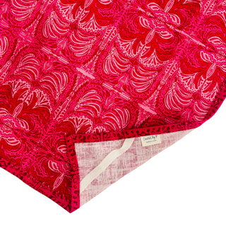 Elegant Nadya Berry Table Runner