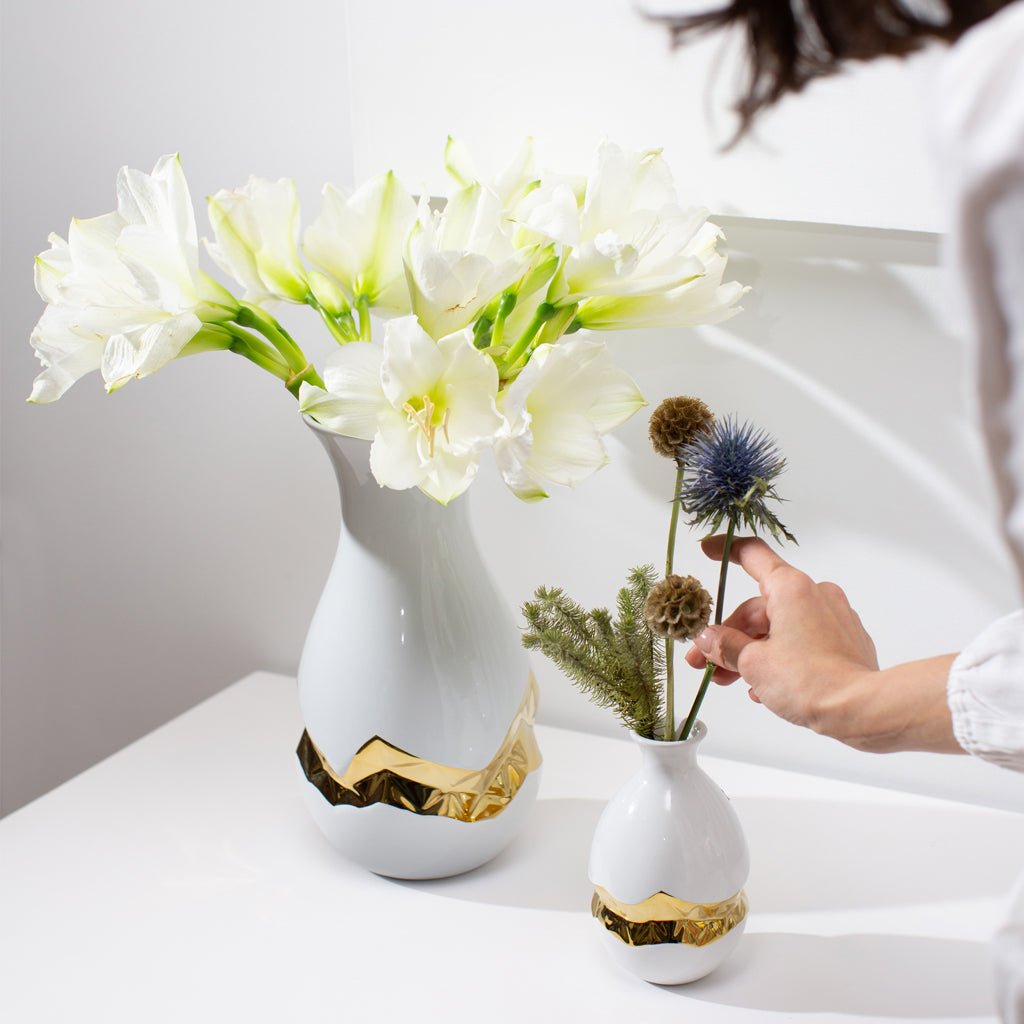 Oro Vase – Handcrafted Biomorphic Design with 24K Gold - Anara Lifestyle