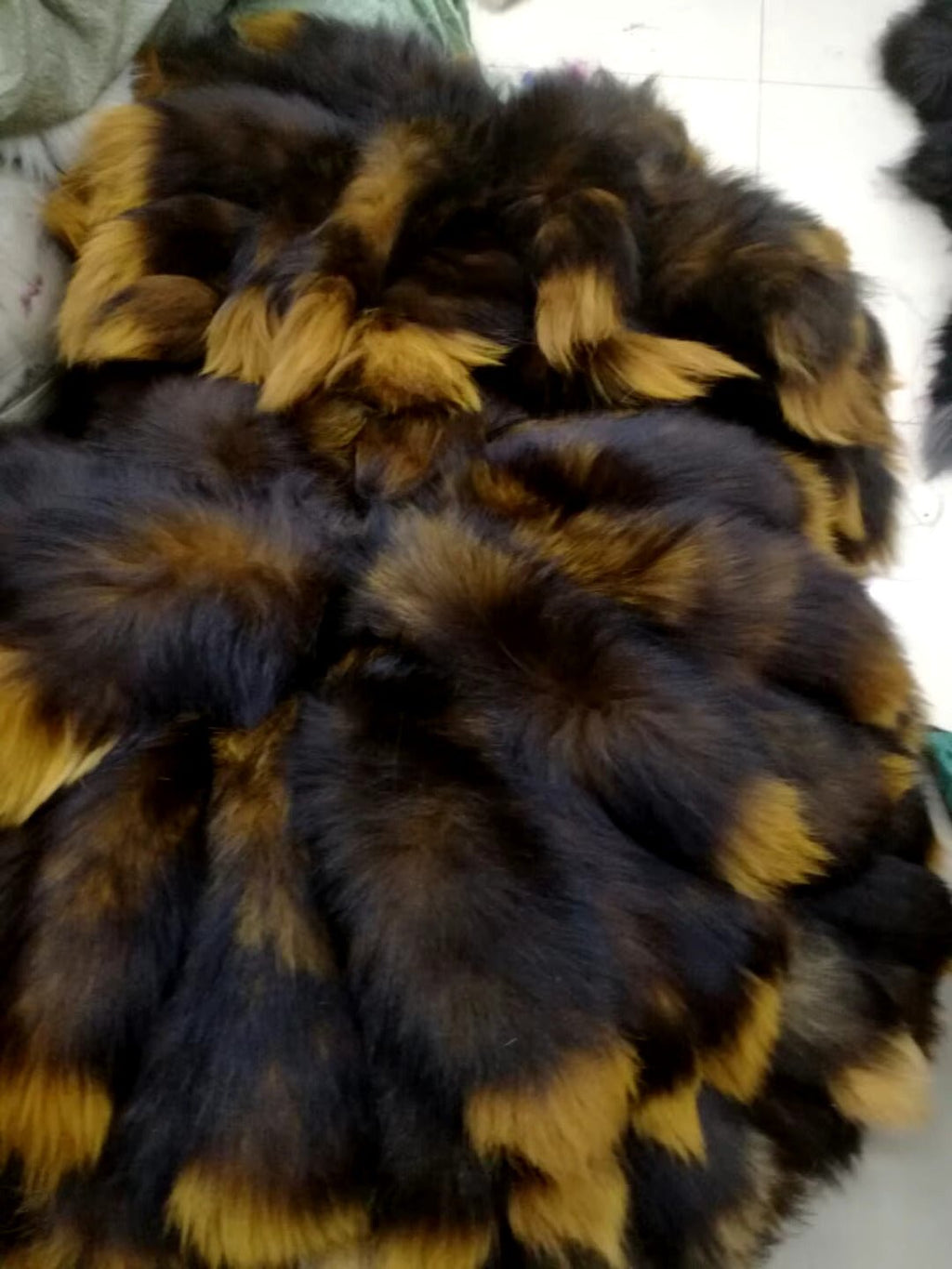 Real Fox Tail Fluffy Keychain (35 - 45cm) – Perfect for Handbags & Accessories - Anara Lifestyle